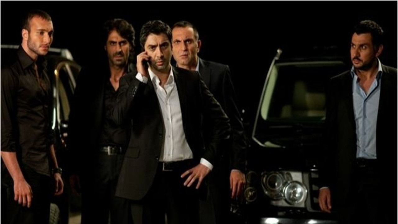 Kurtlar Vadisi'nin yıldızından akılalmaz kaza