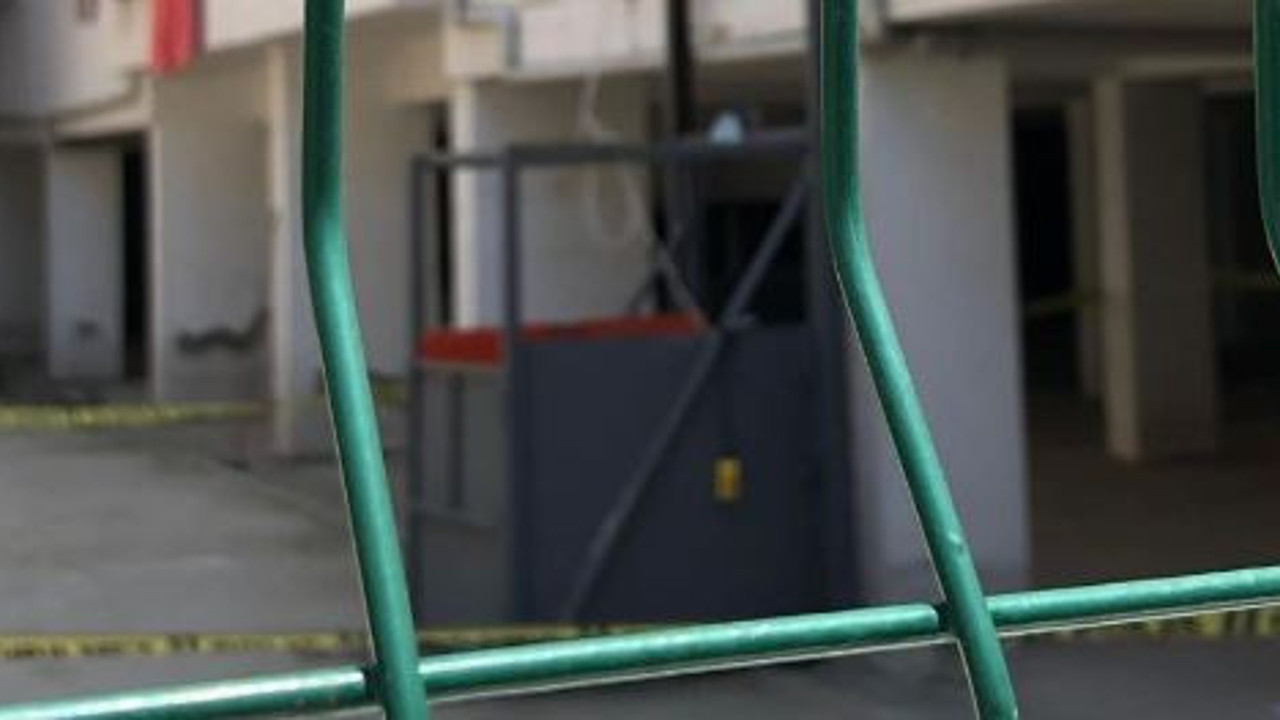 Taziye evinde feci kaza 2 ölü 2 yaralı