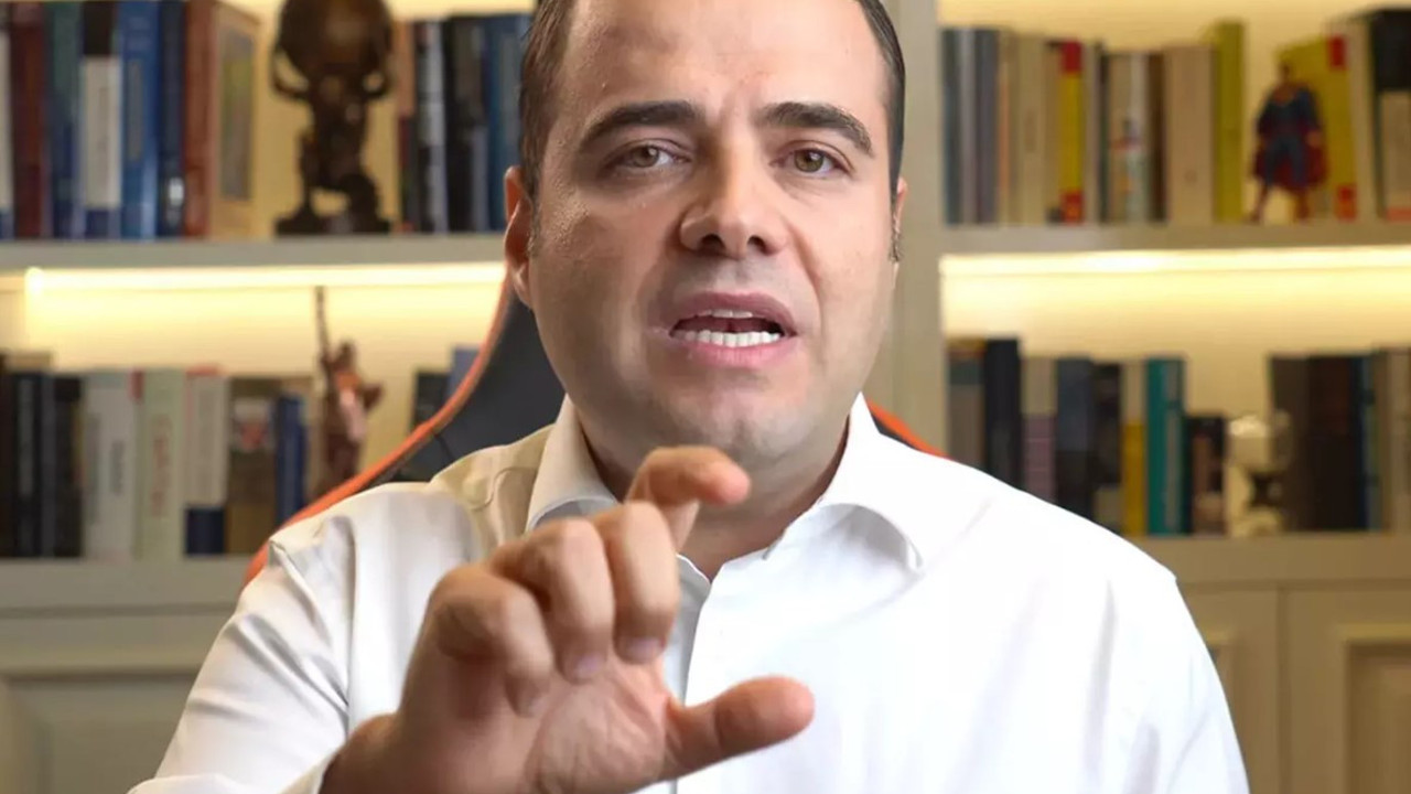 Hande Fırat basit ekonomi kuralını ‘çok zekice’ diye paylaştı. Özgür Demirtaş anında cevap verdi