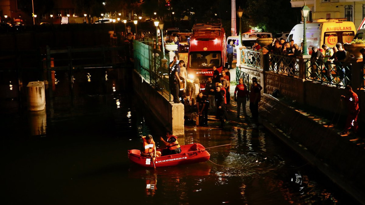 Porsuk Çayı'na giren iki kişiden biri yaşamını yitirdi