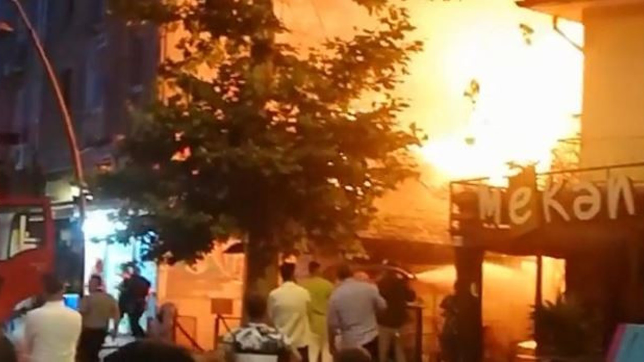 Pide salonu geceyi aydınlattı