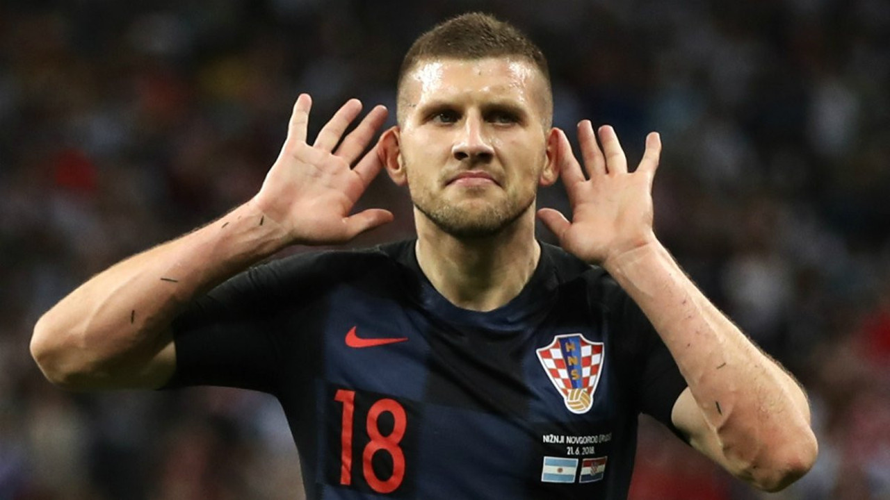 Beşiktaş Ante Rebic için 4.5 milyon Euro önerdi