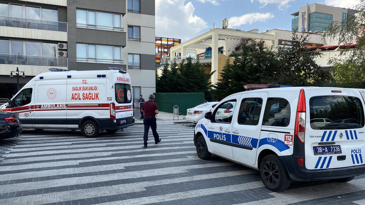 Kuşunu yakalamak için çıktığı 22 katlı rezidansın çatısından düşüp öldü