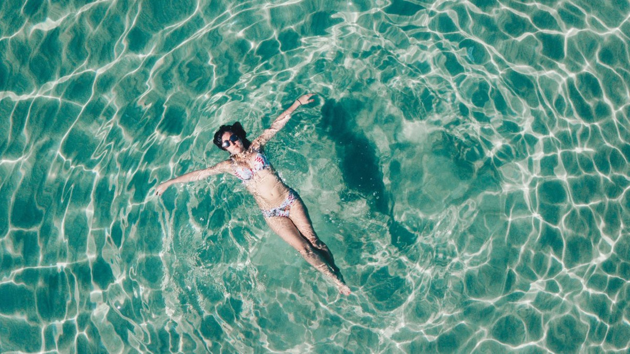 Regl iken denize girilir mi sağlığa zararlı mı? Tampon ile denize girilir mi?