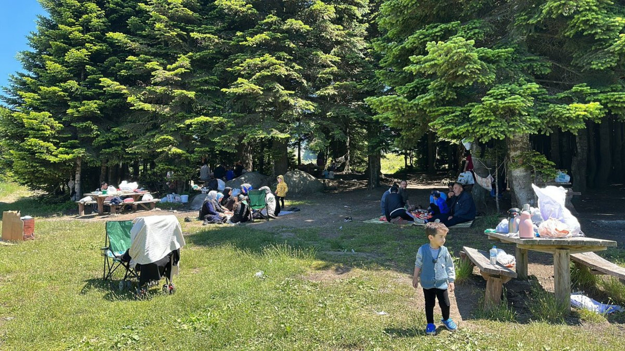 Sıcaktan bunalanlar soluğu Uludağ’da aldı