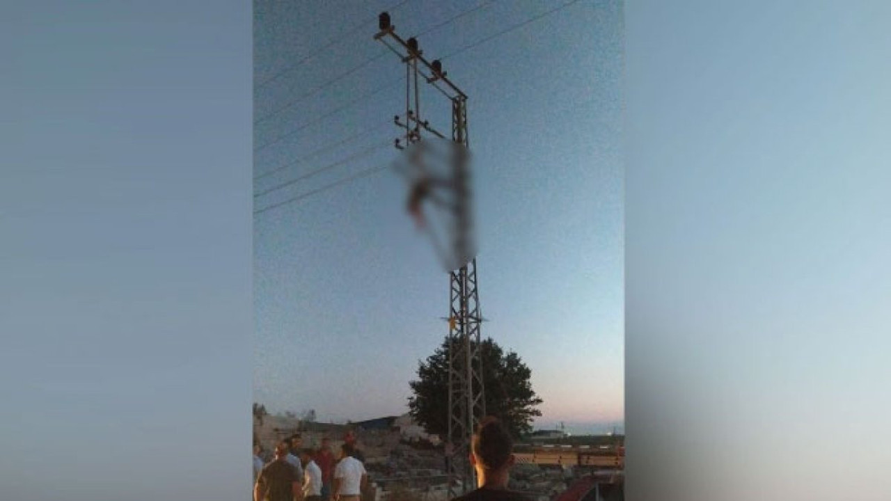 Sokak düğününe elektrik çekmek için yüksek gerilim hattına tırmandı