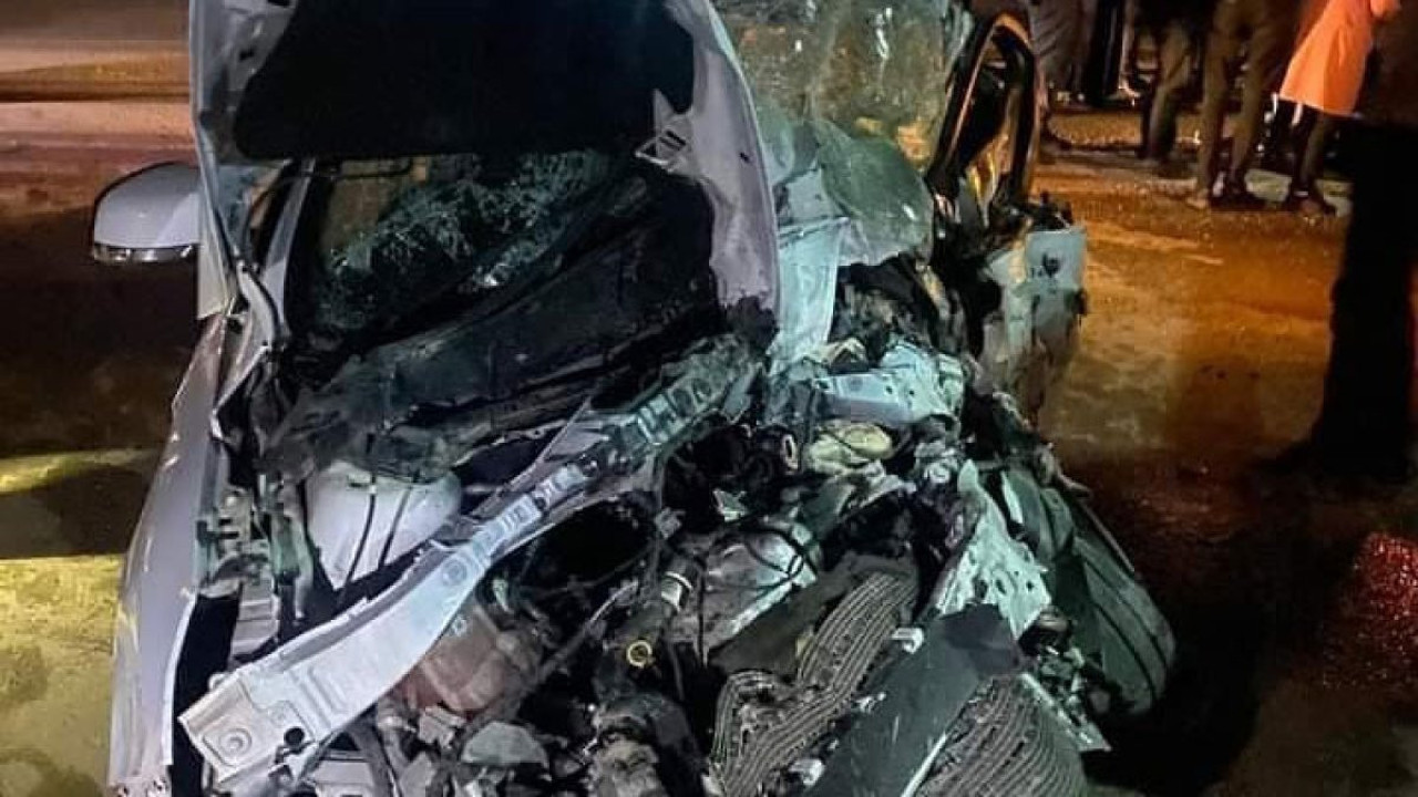 Halk otobüsü ile otomobil çarpıştı (03 Temmuz 2023)