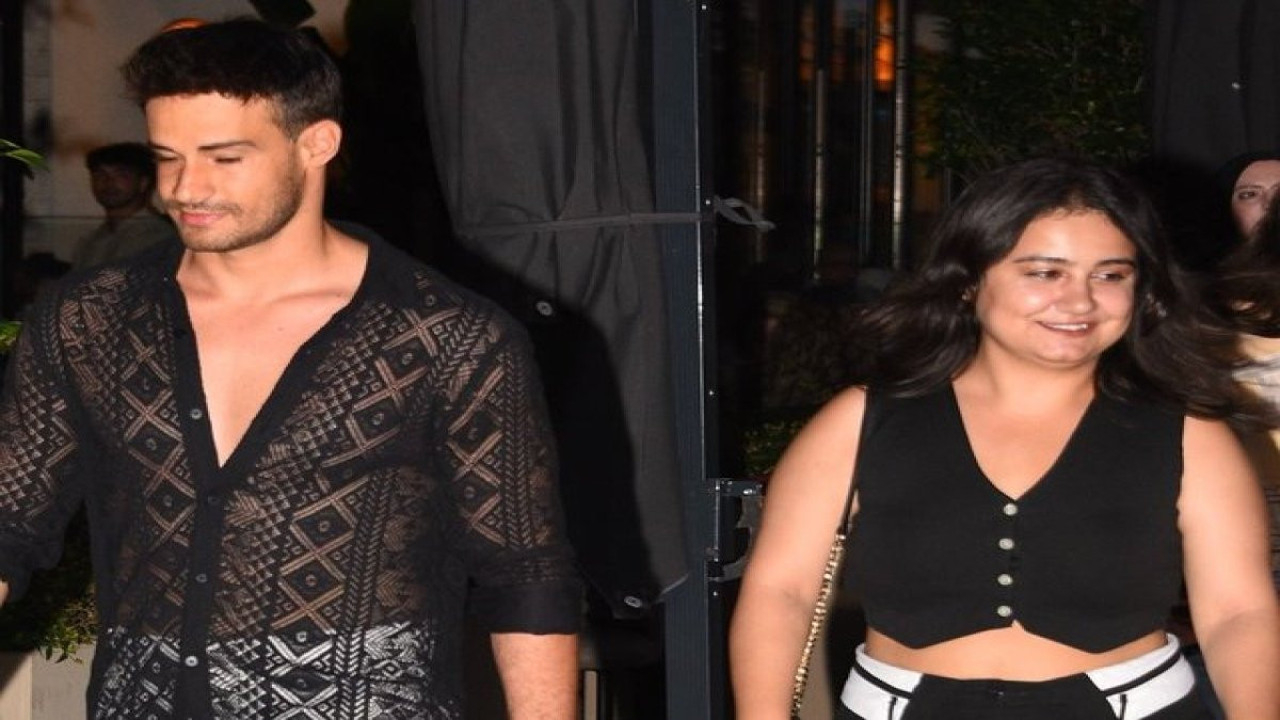 Survivor eski yarışmacısı Batuhan Karacakaya yeni sevgilisi ile gecelere hızlı bir giriş yaptı