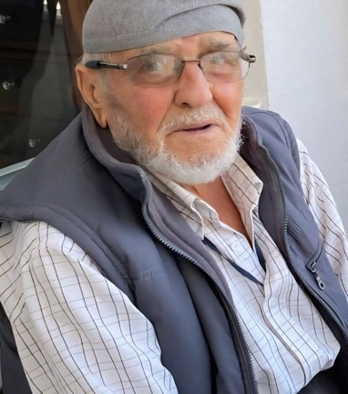 O benim abimdi ya, baba yarımdı - Resim : 1