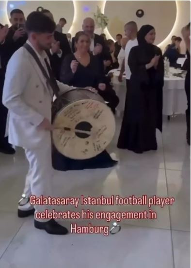 Ünlü futbolcu Yusuf Demir evlilik yolunda ilk adımı attı! “Bari burada oyna” - Resim : 3