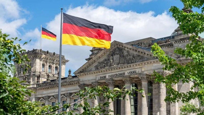 Almanya parlamentosundan yeni karar! 3 yılda vatandaşlık hakkını kaldırdı