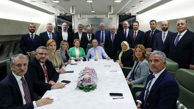 Erdoğan'ın uçağında sürpriz isim!