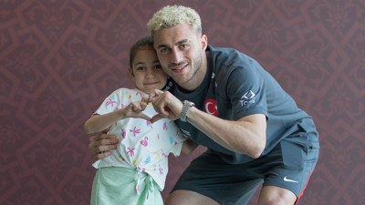 Milli futbolculardan otizmli çocuklara destek