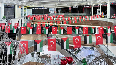 İstanbul'da AVM esnafı Gazze için "Hayır Çarşısı" kurdu