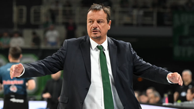 Ergin Ataman çılgına döndü! Oyunculara demediğini bırakmadı