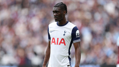 Fenerbahçe ve Galatasaray'ın gündemindeydi! Yves Bissouma 1 dakikada şoku yaşadı