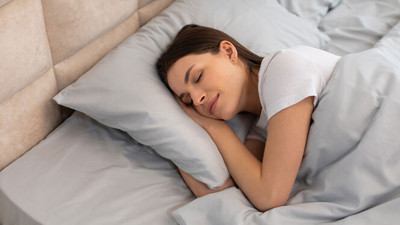 Yastıktaki bu izler Alzheimer'dan kanser riskine kadar birçok hastalığın habercisi