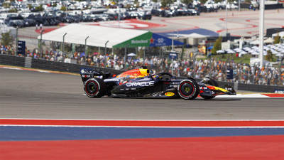 ABD'de sprint yarışını Verstappen kazandı