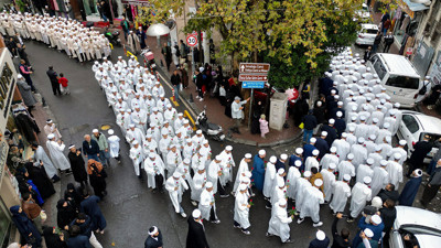 İstanbul'da İsmailağa korteji! Trafik durdu cemaat yürüdü