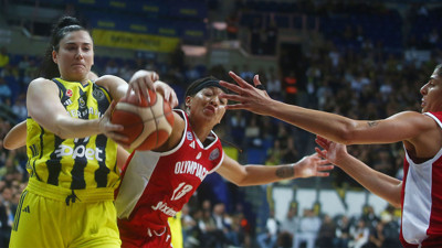 Fenerbahçe ve Galatasaray Avrupa'da tam gaz