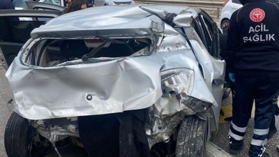 Kırıkkale'de iki otomobil çarpıştı: 4 yaralı