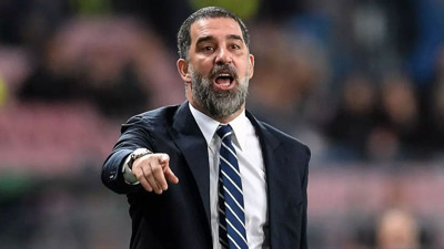 Arda Turan yıkıldı!