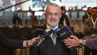 Beşiktaş Divan Kurulu Başkanı Ahmet Ürkmezgil mazbatasını aldı