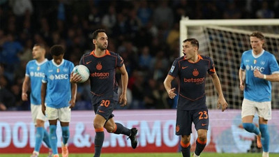 Dev maçta Hakan attı; Kevin De bruyne ağladı; Napoli kazandı