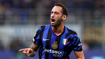 Hakan Çalhanoğlu'ndan Süper Lig devine yeşil ışık!