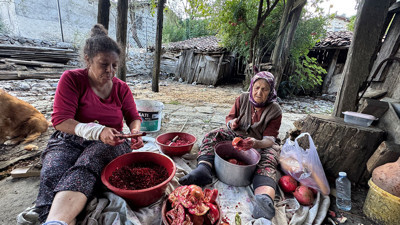 Antalya'da geleneksel nar ekşisi mesaisi başladı