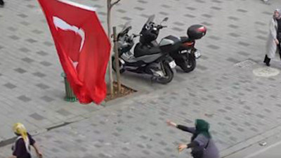 Bayrağa koşması herkesi duygulandırmıştı