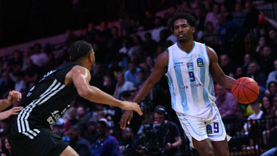 Türk Telekom İngiltere'de galibiyet serisini sürdürdü