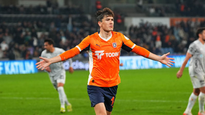 Eldor Shomurodov zirveye ortak oldu