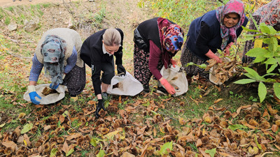 1300 rakımda kestane hasadı: Kaymakam Kan’dan kadınlara moral!