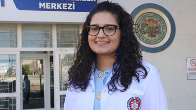 Bir yaşından beri tedavi gördüğü hastaneye doktor oldu! İşte Selen, hocanın hikayesi