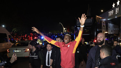 Osimhen Amsterdam'dan sonra Kocaeli'de üçlü çektirdi