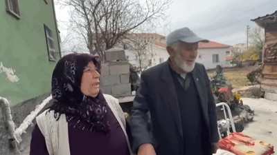 Eşi, ‘Atatürk gibi konuş’ deyince ‘yurttaşlarım’ diye başlayan vatandaş duyanları şaşırttı