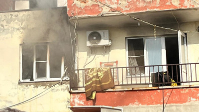 2 katlı binada yangın! 18 yaşındaki genç kız hayatını kaybetti