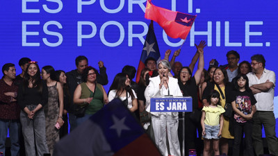 Şili'de seçim fırtınası: İlk turu kazanan ilk komünist