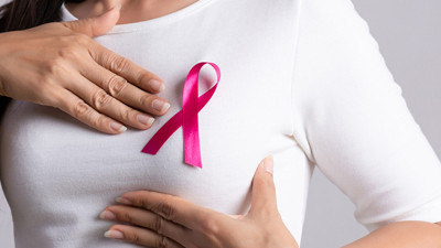 Ağrının yeri şaşırtıyor! Uzmanlar, kadınların göğüs şikayetlerini yeniden değerlendirdi