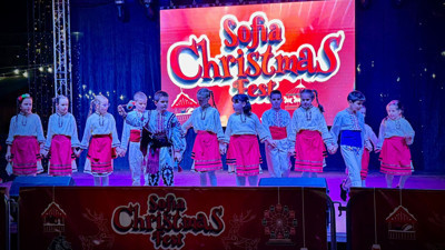 Sofya'da geleneksel Noel pazarı kuruldu: Baklavaya yoğun ilgi var