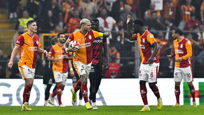 Galatasaray öldü öldü dirildi! Üç puan Icardi'den