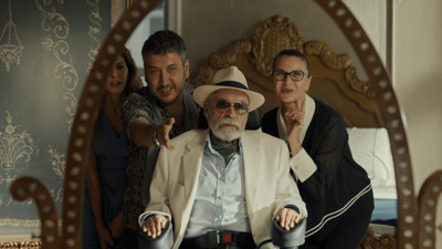 'Sinema öldü' derken Yan Yana'dan rekor gişe