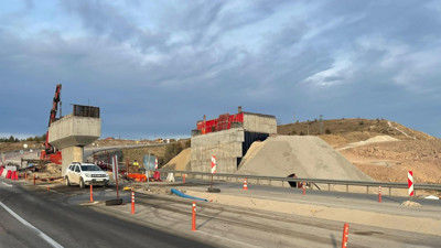 Uşak'ta üst geçit inşaatından düşen işçi öldü