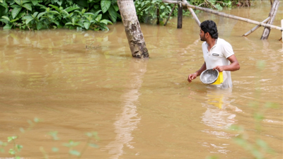 Sri Lanka'yı sel ve heyelan vurdu: Onlarca ölü
