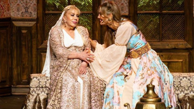 Çağla Şıkel ile Mine Koşan arasında sular durulmuyor: Çağla tostunu yesin