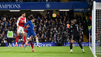 Arsenal derbide fırsatı harcadı ama Chelsea'yi yaklaştırmadı