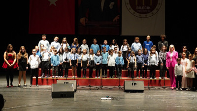 Küçük piyanistlerden orman yangınlarına karşı farkındalık mesajları