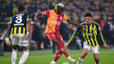 Victor Osimhen derbi sonrası durmadı!