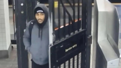 Metroda dehşet: Yaşlı adamı uyurken ateşe verildi!